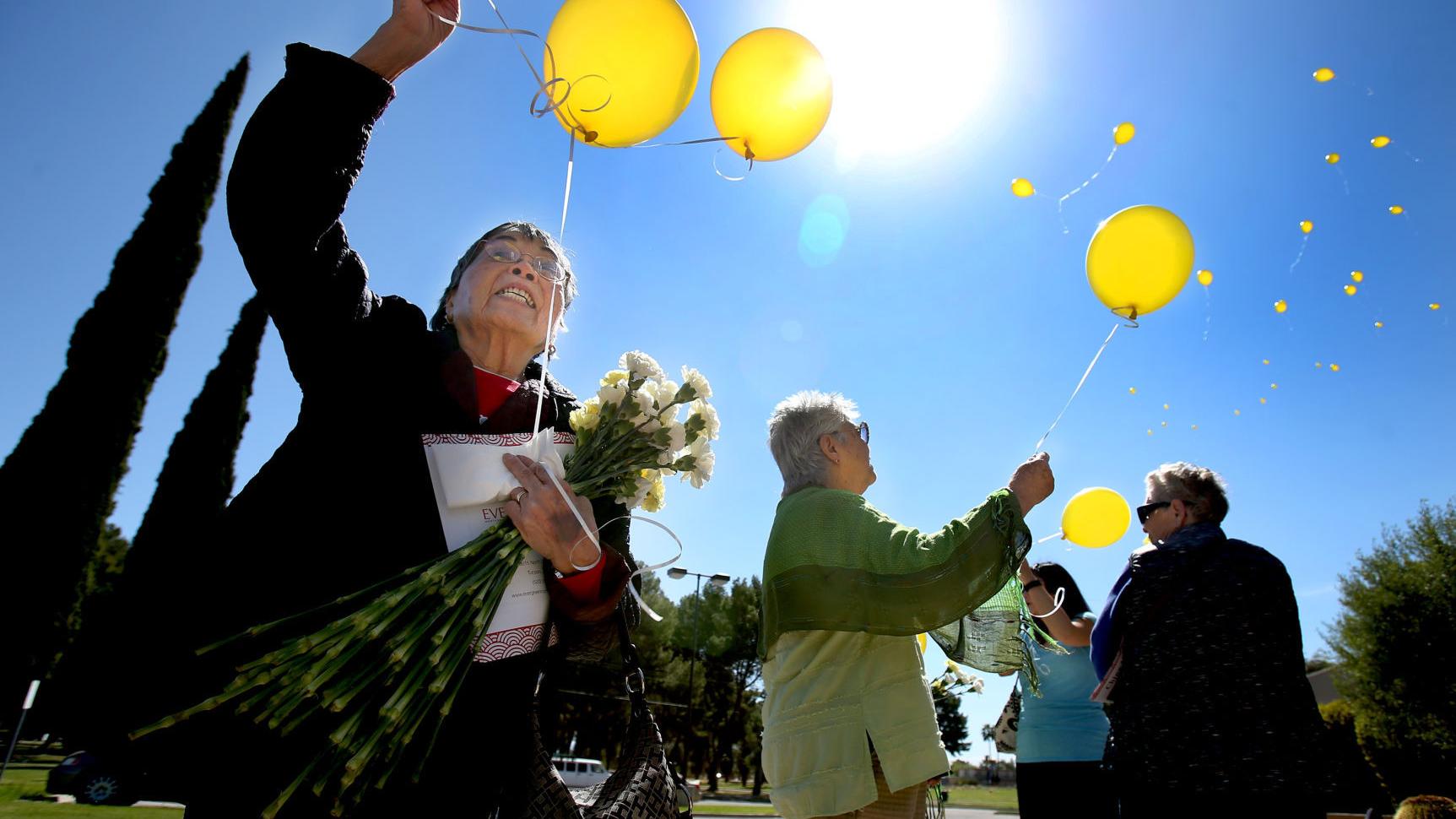 Tucson's Chinese community honors ancestors at Evergreen Cemetary